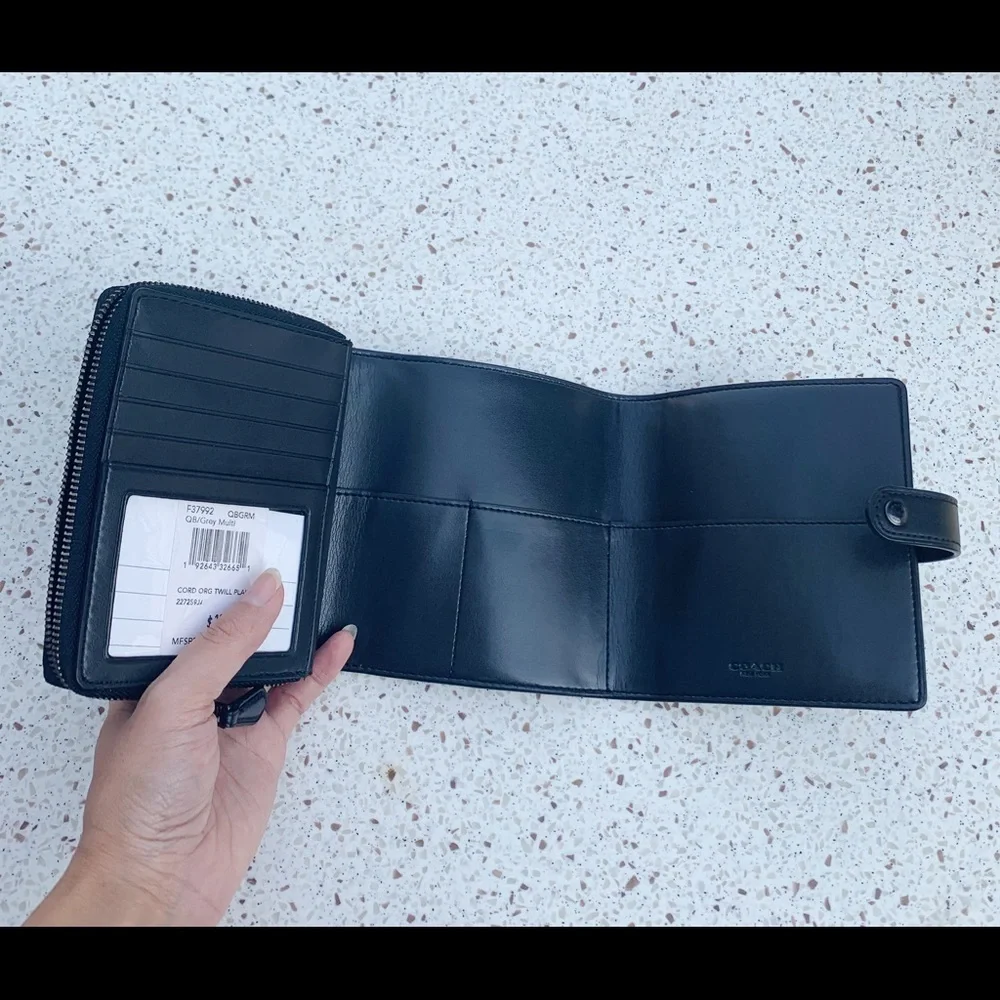 NWT Authentic Coach Men’s Check Tri-fold Wallet